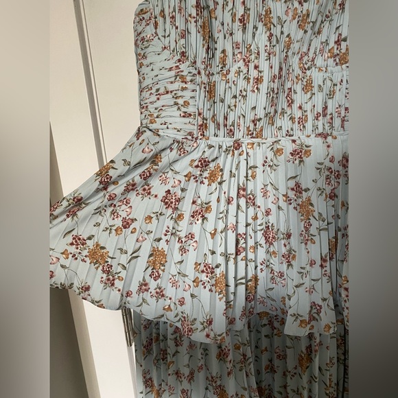 LulusTiered Floral Dress - Picture 3 of 5